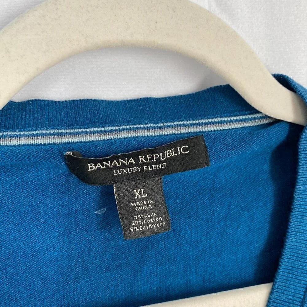 Banana Republic Men's Luxury Blend V-Neck Sweater Size XL